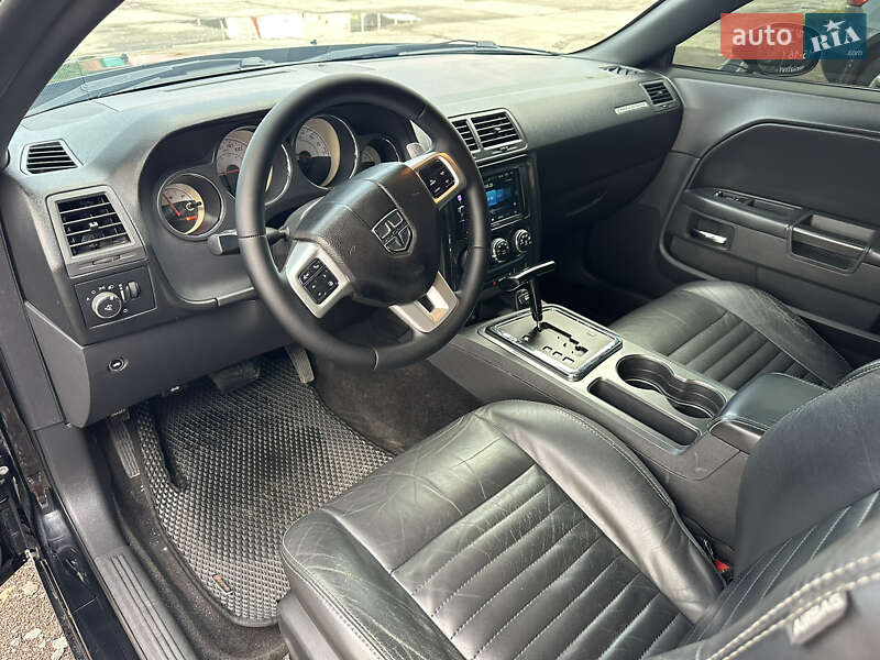 Купе Dodge Challenger 2014 в Ніжині