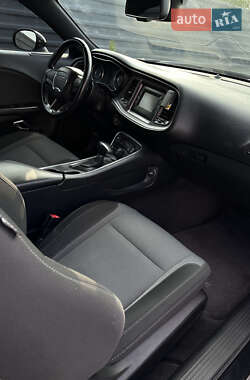 Купе Dodge Challenger 2015 в Луцьку