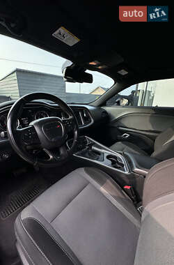 Купе Dodge Challenger 2015 в Луцьку