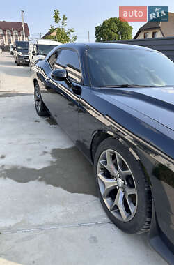 Купе Dodge Challenger 2015 в  фото 4 Купе Dodge Challenger 2015 в