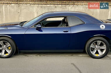 Купе Dodge Challenger 2016 в Києві