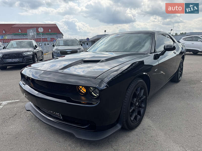 Купе Dodge Challenger 2017 в Киеве