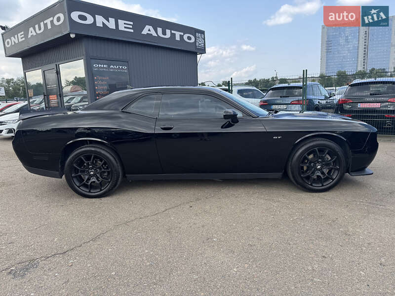 Купе Dodge Challenger 2017 в Киеве