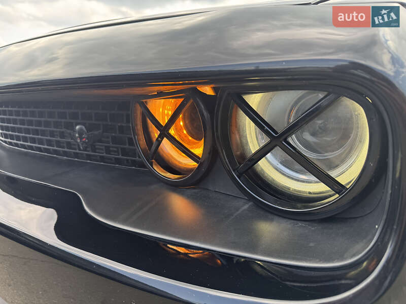 Купе Dodge Challenger 2017 в Киеве