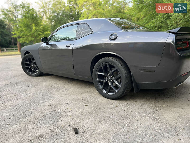 Купе Dodge Challenger 2020 в Фастове