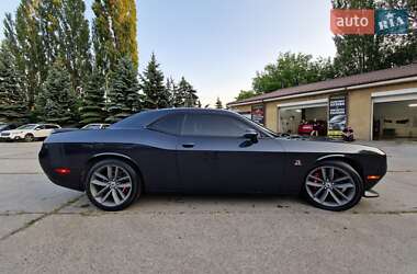 Купе Dodge Challenger 2017 в 