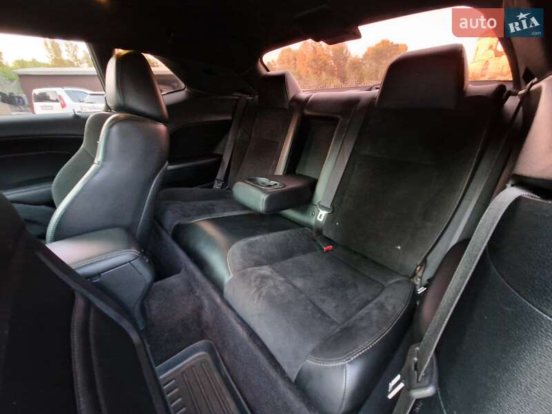 Купе Dodge Challenger 2017 в Днепре