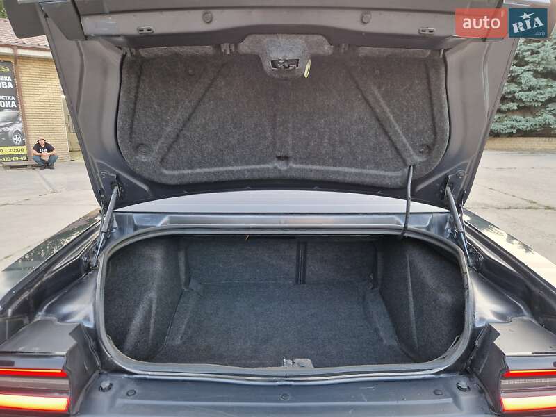 Купе Dodge Challenger 2017 в Днепре