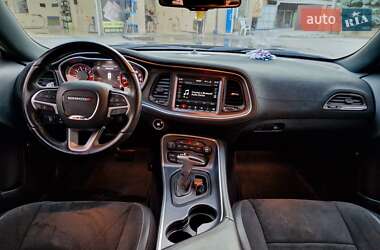 Купе Dodge Challenger 2017 в 