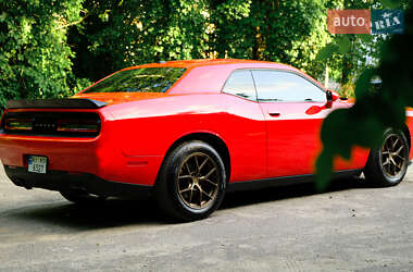 Купе Dodge Challenger 2016 в 