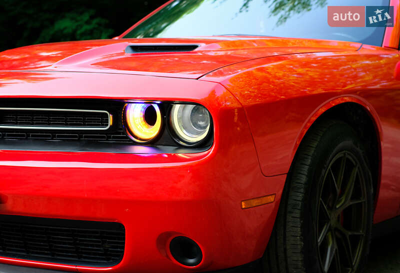 Купе Dodge Challenger 2016 в Киеве
