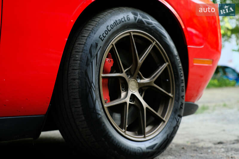 Купе Dodge Challenger 2016 в Киеве