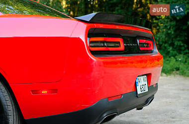 Купе Dodge Challenger 2016 в 