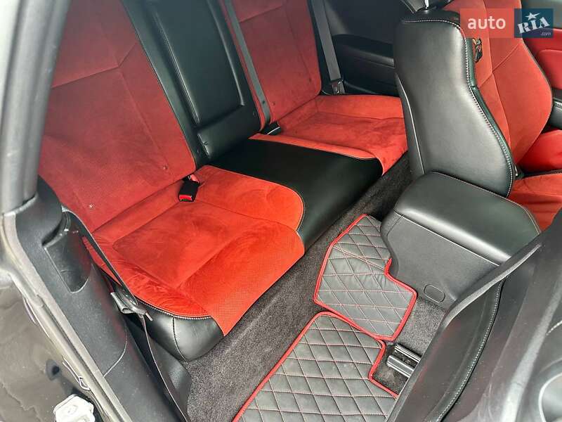 Купе Dodge Challenger 2016 в Киеве фото 10 Купе Dodge Challenger 2016 в Киеве