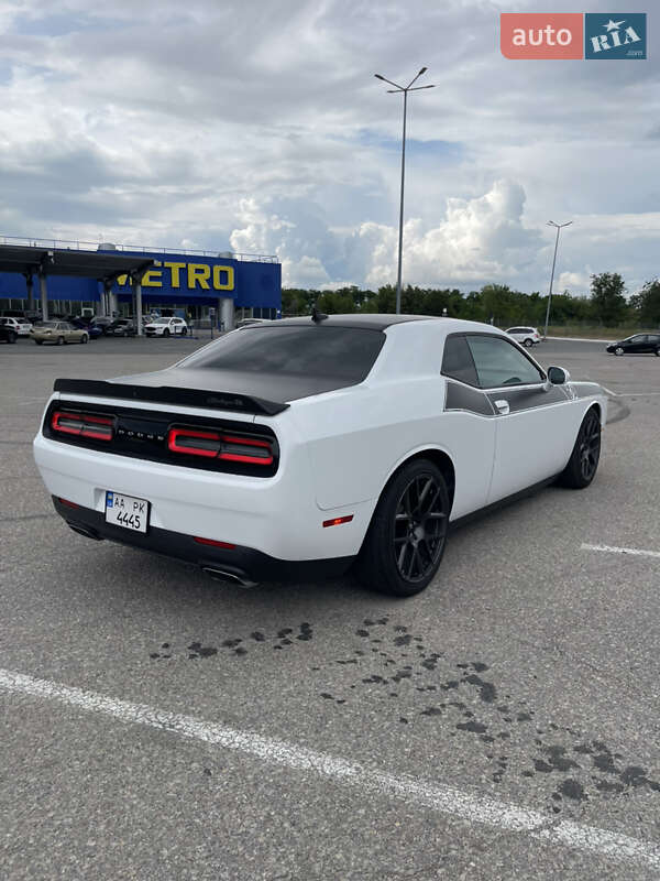 Купе Dodge Challenger 2016 в Днепре