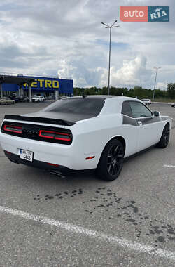 Купе Dodge Challenger 2016 в 