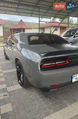 Купе Dodge Challenger 2017 в 