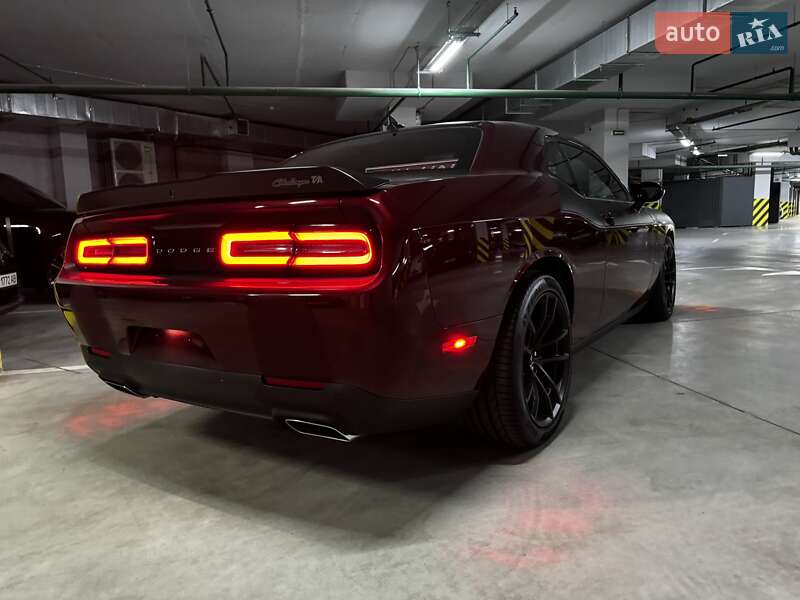 Купе Dodge Challenger 2023 в Киеве