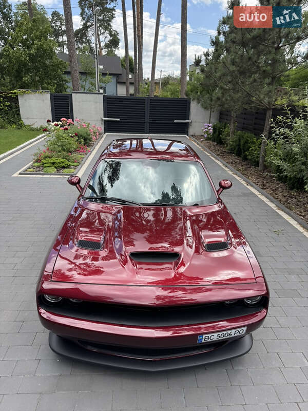 Купе Dodge Challenger 2019 в Львове