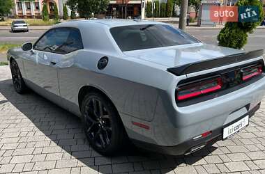 Купе Dodge Challenger 2021 в 