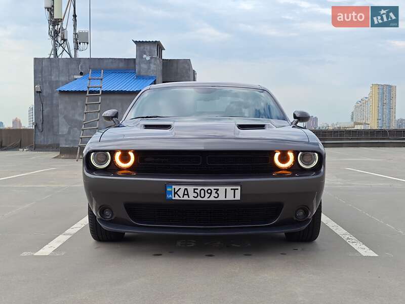 Купе Dodge Challenger 2020 в Киеве