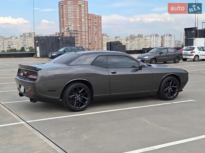 Купе Dodge Challenger 2020 в Киеве