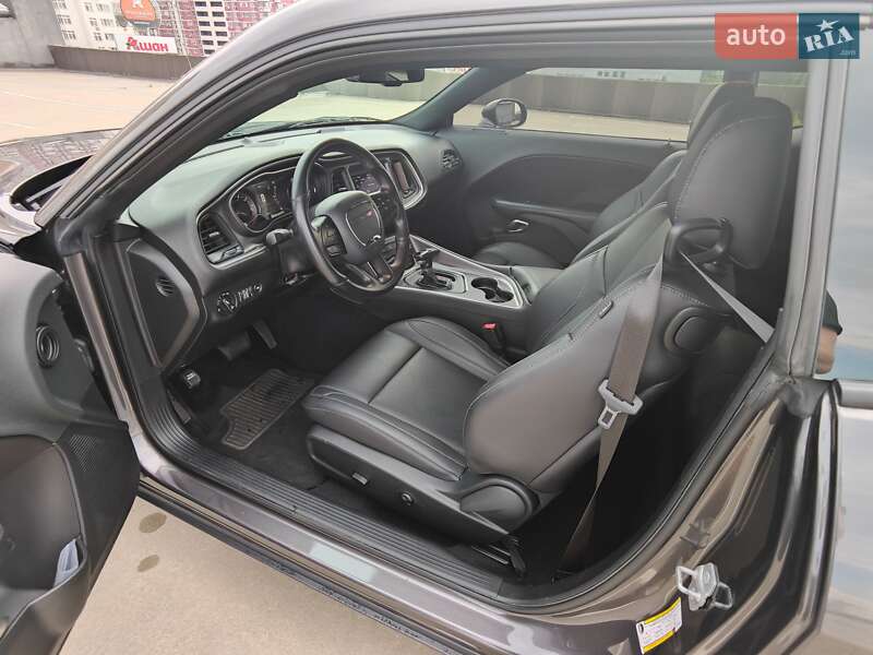 Купе Dodge Challenger 2020 в Киеве
