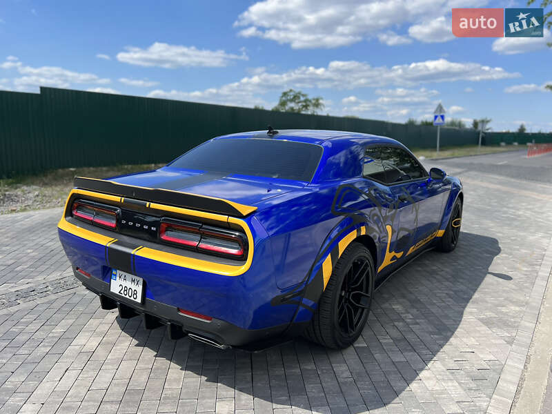 Купе Dodge Challenger 2022 в Киеве