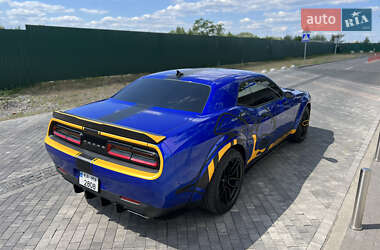 Купе Dodge Challenger 2022 в 
