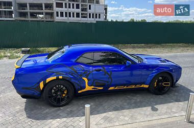 Купе Dodge Challenger 2022 в 