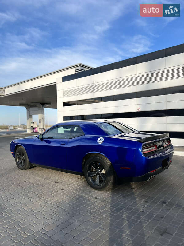 Купе Dodge Challenger 2019 в Умани