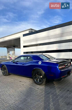 Купе Dodge Challenger 2019 в 