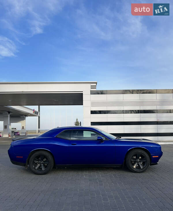Купе Dodge Challenger 2019 в Умани