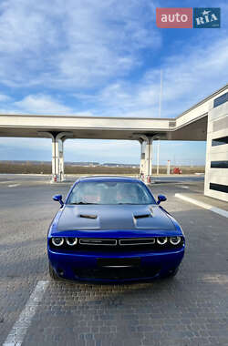 Купе Dodge Challenger 2019 в 