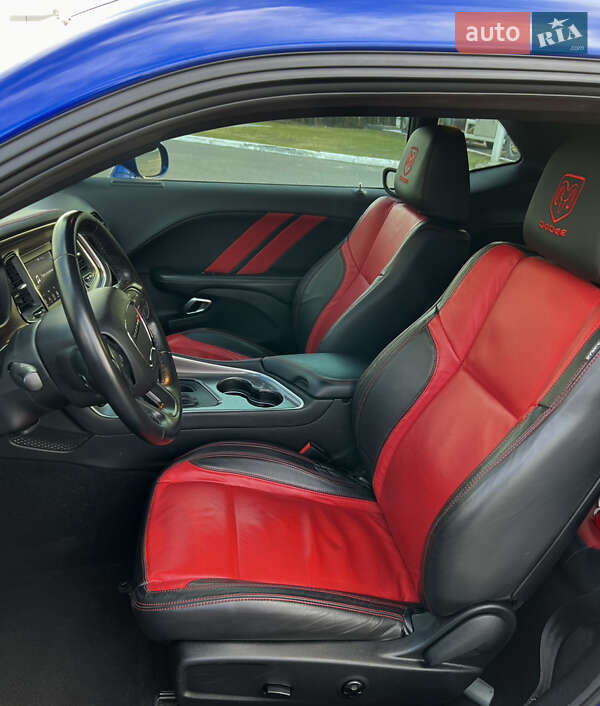Купе Dodge Challenger 2019 в Умани