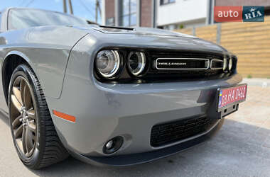 Купе Dodge Challenger 2017 в 