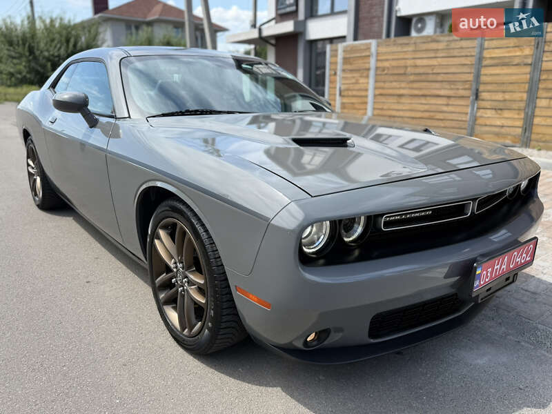 Купе Dodge Challenger 2017 в Киеве
