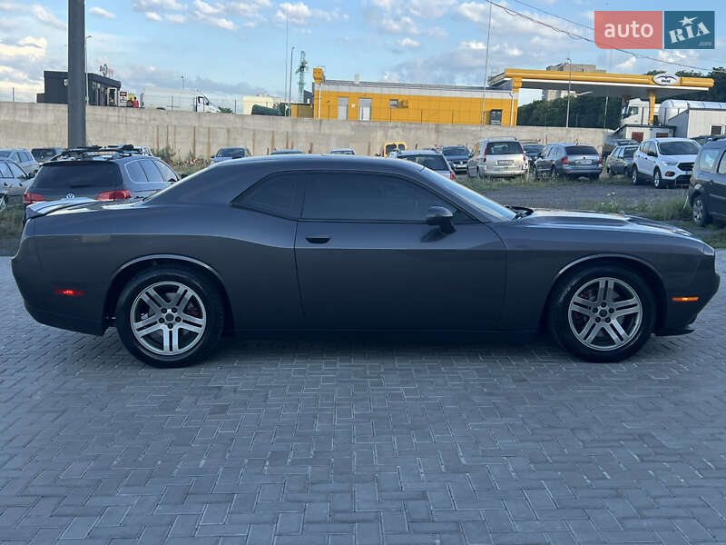 Купе Dodge Challenger 2015 в Ровно