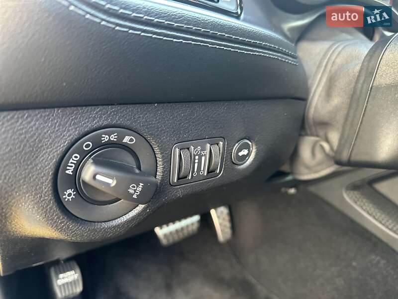 Купе Dodge Challenger 2020 в Киеве