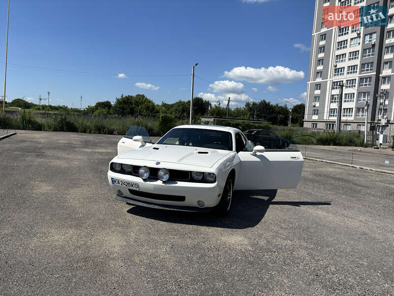 Купе Dodge Challenger 2008 в Киеве