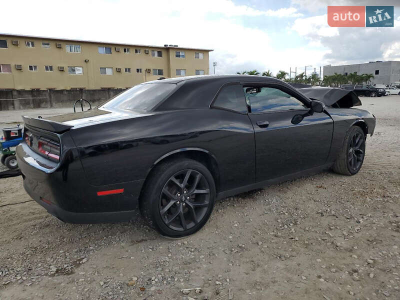 Купе Dodge Challenger 2018 в 