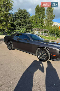 Купе Dodge Challenger 2019 в 