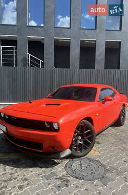 Купе Dodge Challenger 2016 в 