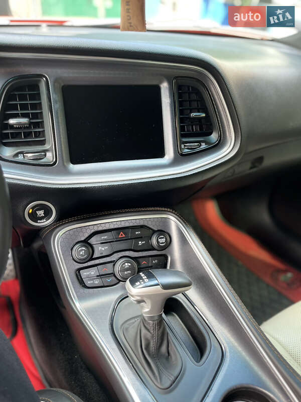 Купе Dodge Challenger 2016 в Киеве