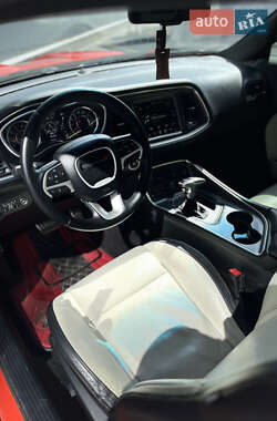 Купе Dodge Challenger 2016 в 