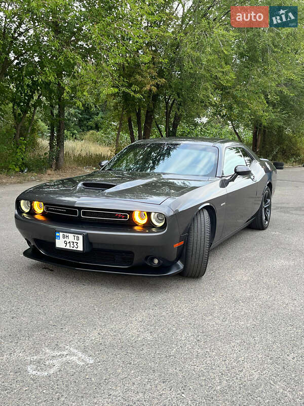 Купе Dodge Challenger 2018 в Днепре