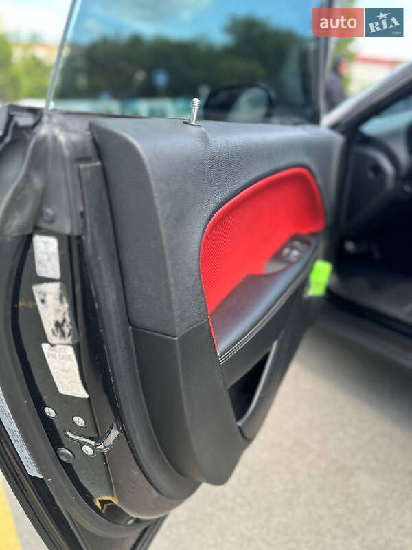 Купе Dodge Challenger 2017 в Києві фото 17 Купе Dodge Challenger 2017 в Києві