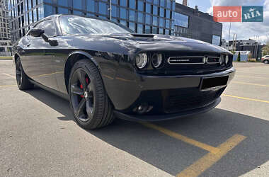 Купе Dodge Challenger 2017 в Києві