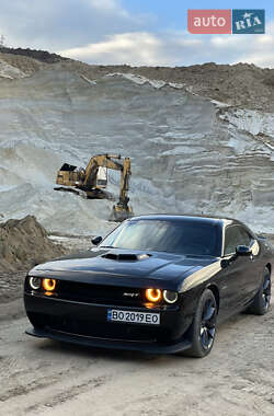 Купе Dodge Challenger 2019 в 