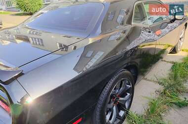 Купе Dodge Challenger 2018 в 